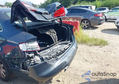 2010 Audi A4 2.0T Premium z USA, uszkodzony, nr VIN WAUFFAFL8AN065177